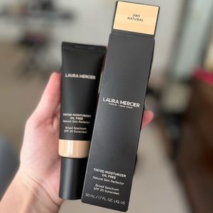 LAURA MERCIER TINTED MOISTURIZER OIL FREE shade 2W1 NATURAL